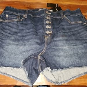 Blue jean shorts w buttons